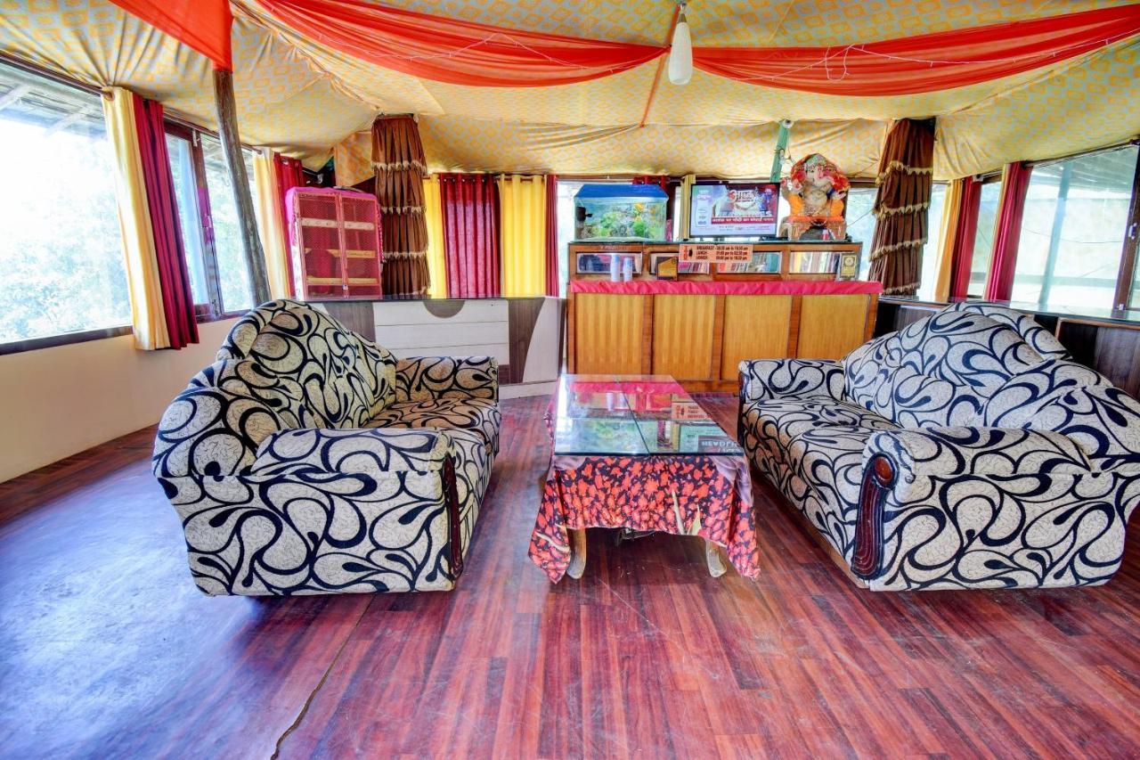 Oyo 43476 Vatika Resort Simlá Kültér fotó