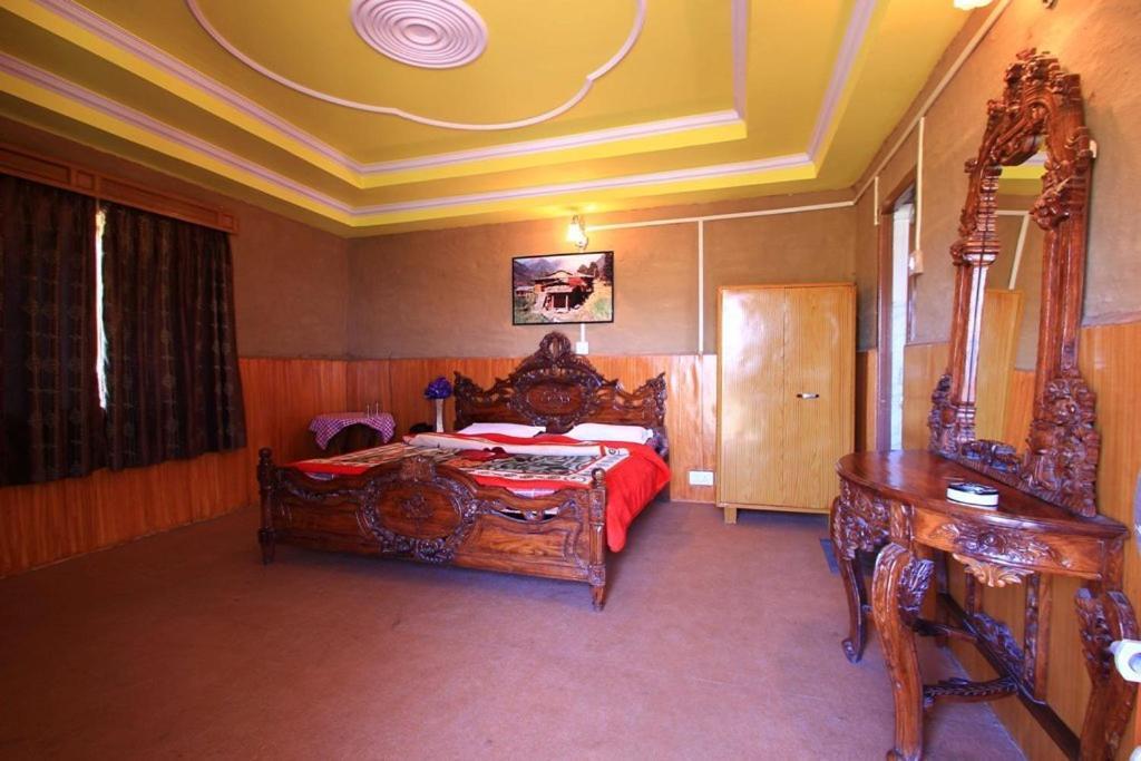 Oyo 43476 Vatika Resort Simlá Szoba fotó