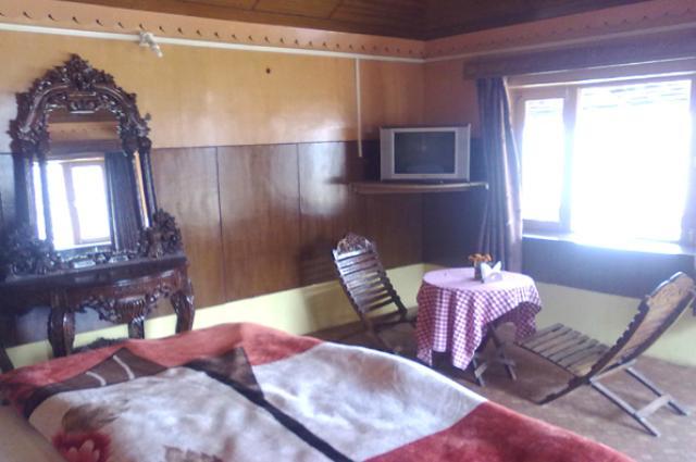Oyo 43476 Vatika Resort Simlá Szoba fotó